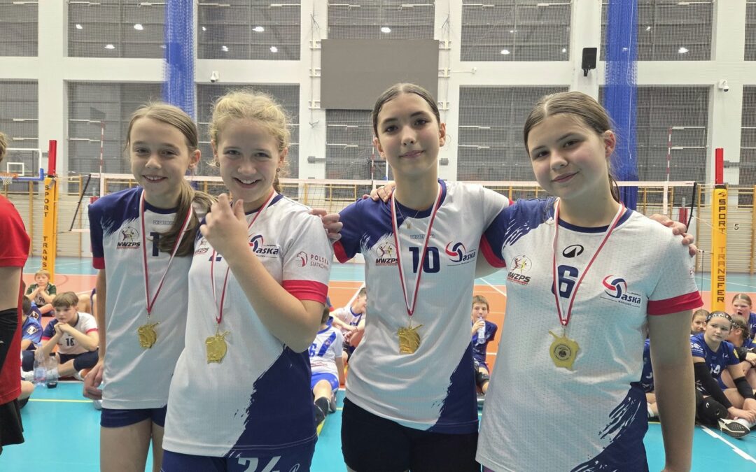 Mikołajkowy Turniej trójek dziewcząt i chłopców w Kobyłce