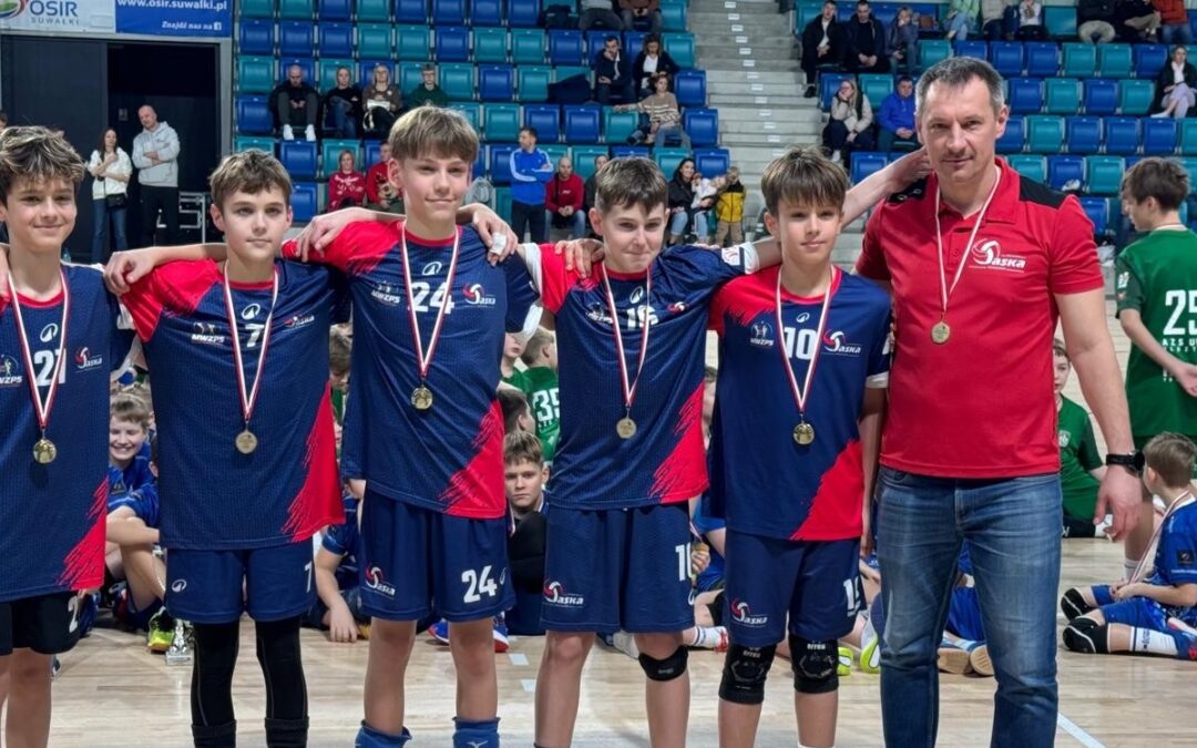 Wygrywamy XV Mikołajkowy Turniej Minisiatkówki w Suwałkach!!!