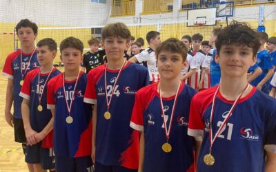 Kolejny siatkarski start „czwórek” chłopców