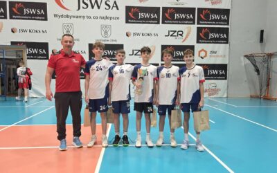 Czwórki chłopców wygrywają turniej w Jastrzębiu!!!